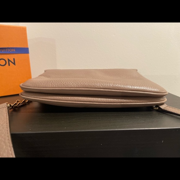 Michael Kors flap closure cross body gold chain strap - Picture 5 of 8